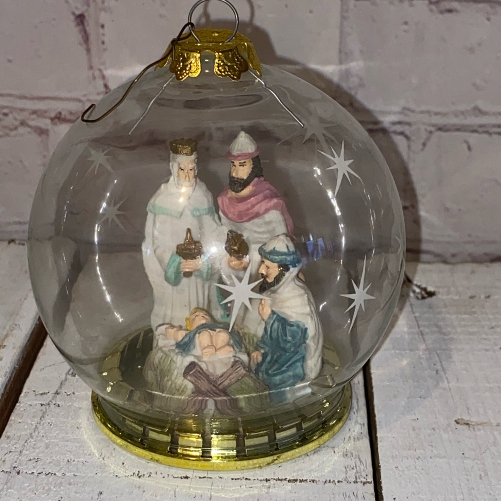 Vintage House Of Lloyd Nativity Scene Ornament
